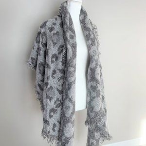 Soft & Shimmery Grey Leopard Print Shawl / Scarf - NWT!